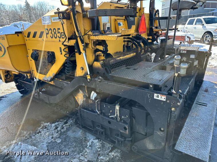 image for item DL7889 2020 Weiler P385B paver