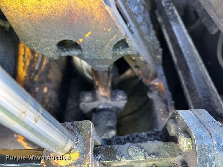 image for item DL7889 2020 Weiler P385B paver