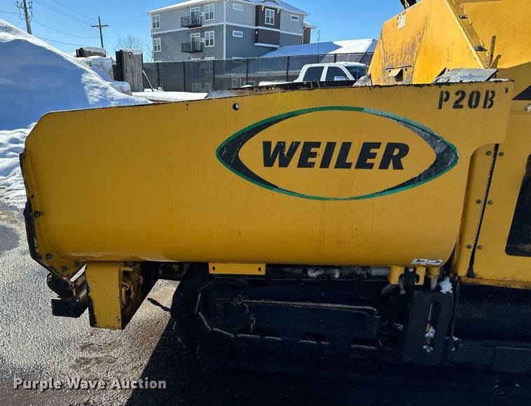 image for item DL7889 2020 Weiler P385B paver