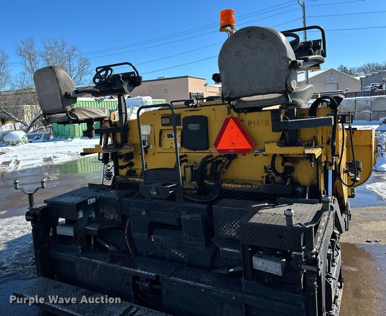 image for item DL7889 2020 Weiler P385B paver