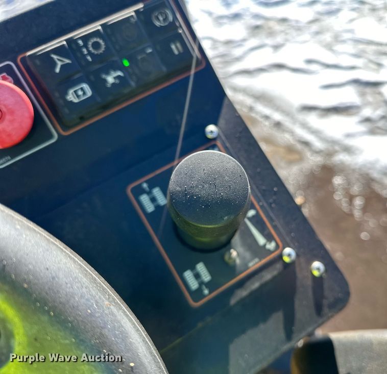 image for item DL7889 2020 Weiler P385B paver