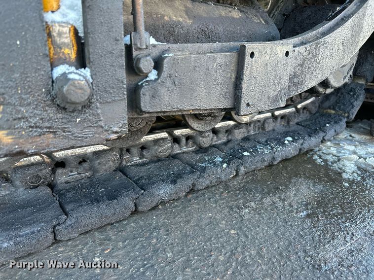 image for item DL7889 2020 Weiler P385B paver