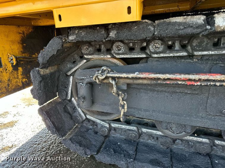 image for item DL7889 2020 Weiler P385B paver