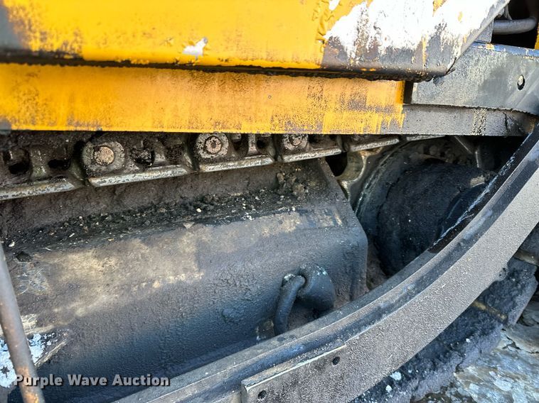 image for item DL7889 2020 Weiler P385B paver