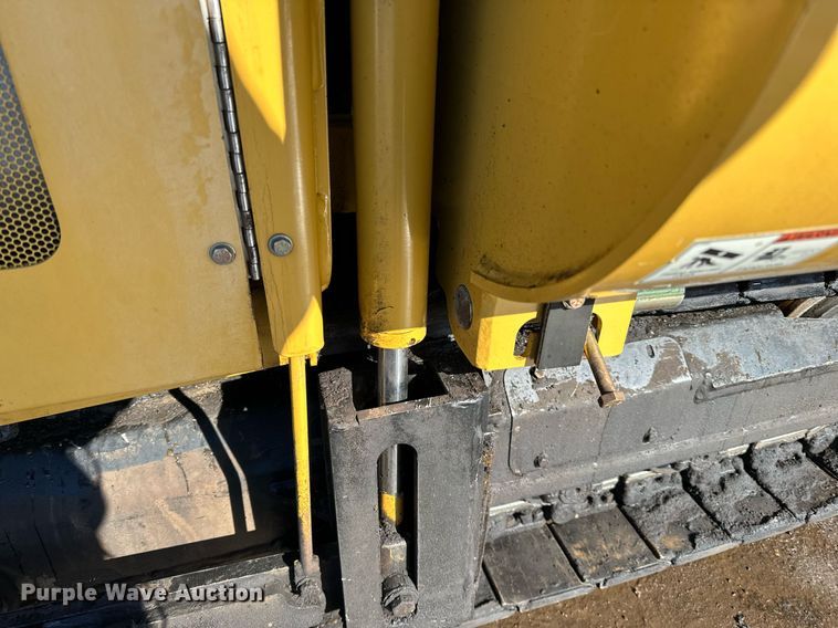 image for item DL7890 2023 Weiler P385B paver