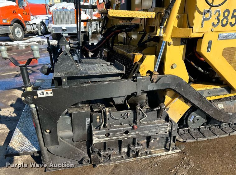 image for item DL7890 2023 Weiler P385B paver