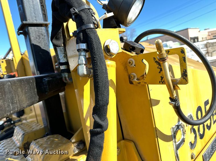 image for item DL7890 2023 Weiler P385B paver