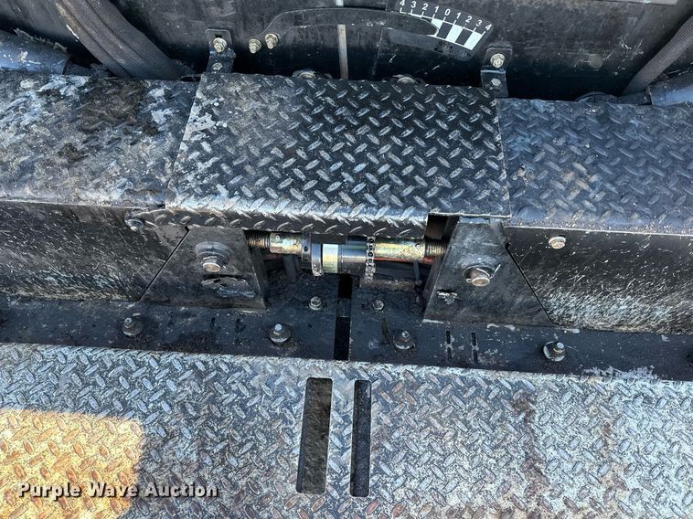 image for item DL7890 2023 Weiler P385B paver