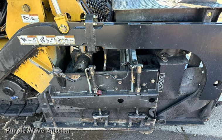 image for item DL7890 2023 Weiler P385B paver