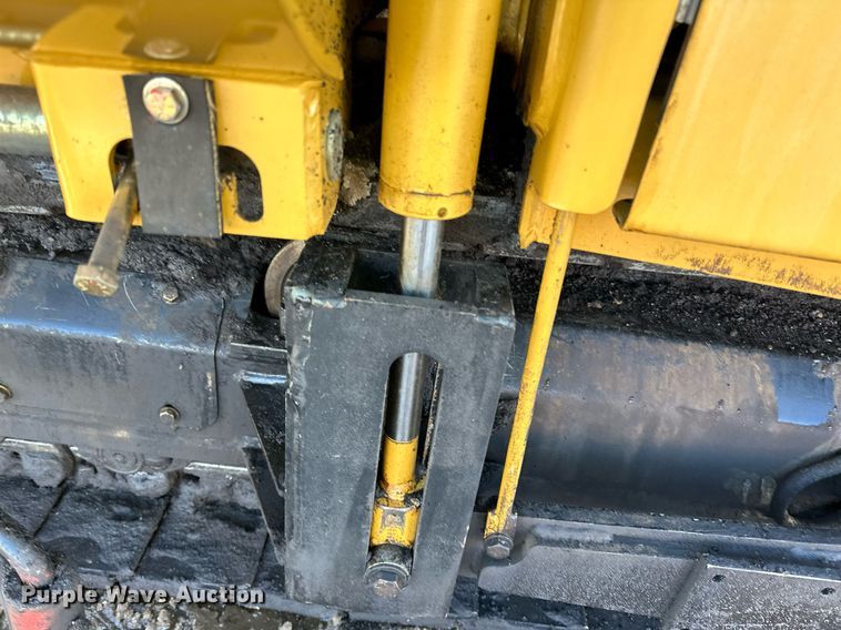 image for item DL7890 2023 Weiler P385B paver