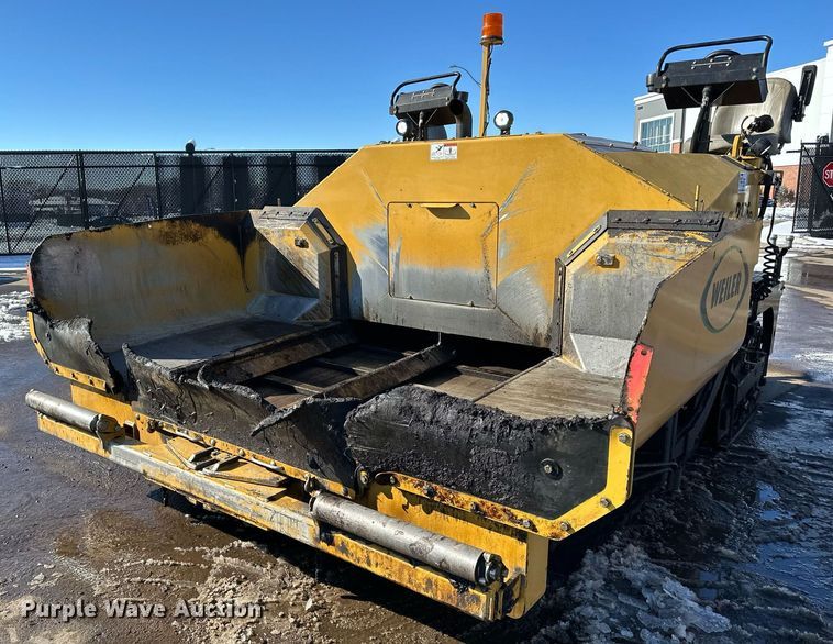 image for item DL7890 2023 Weiler P385B paver