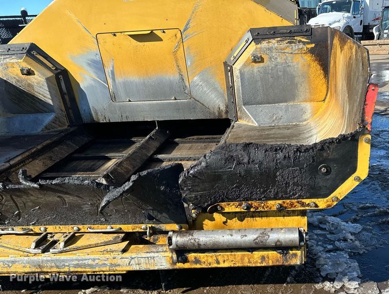 image for item DL7890 2023 Weiler P385B paver