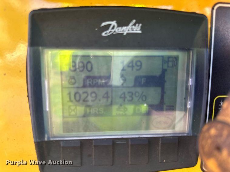 image for item DL7890 2023 Weiler P385B paver