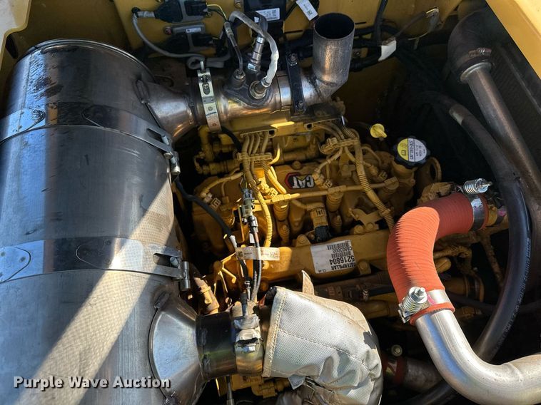 image for item DL7890 2023 Weiler P385B paver