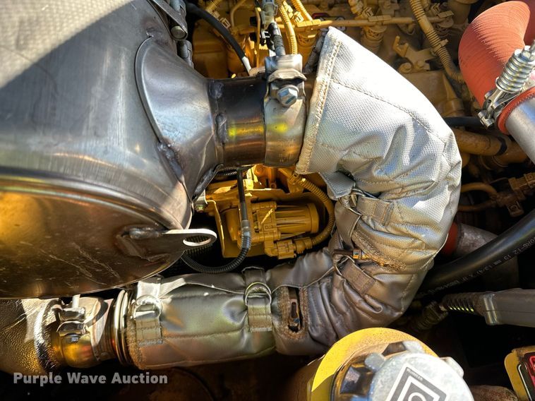 image for item DL7890 2023 Weiler P385B paver