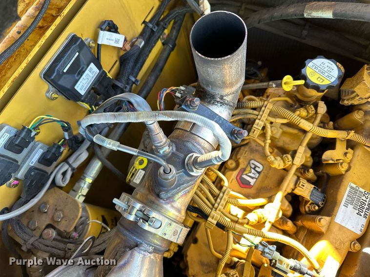 image for item DL7890 2023 Weiler P385B paver