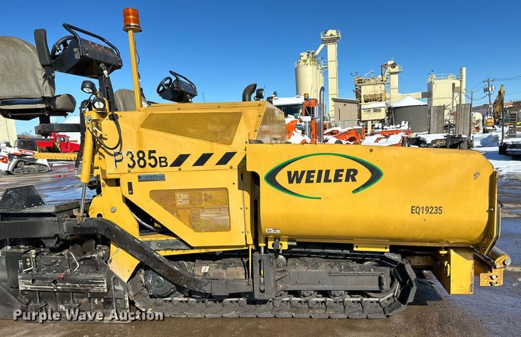 image for item DL7890 2023 Weiler P385B paver