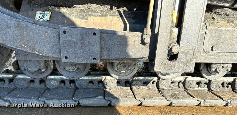 image for item DL7890 2023 Weiler P385B paver