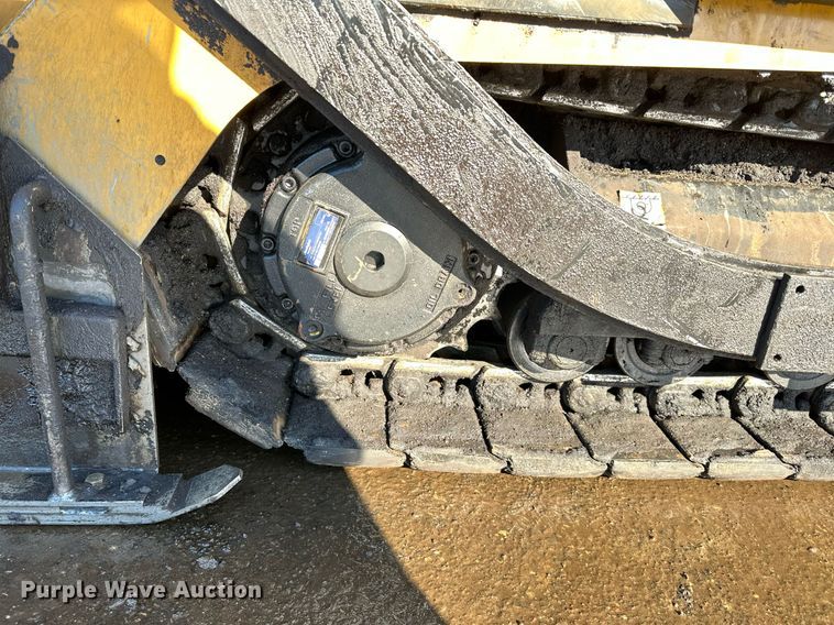 image for item DL7890 2023 Weiler P385B paver