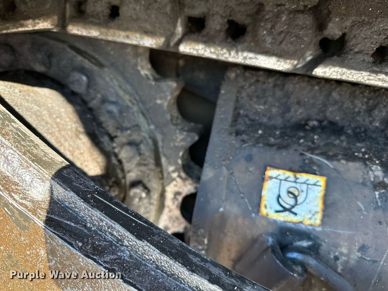 image for item DL7890 2023 Weiler P385B paver