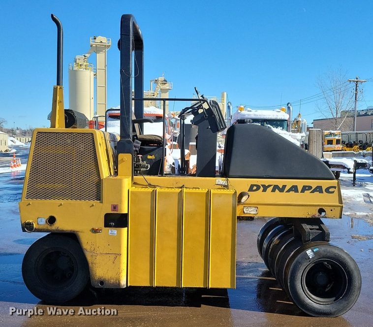 image for item DL7891 2003 Dynapac CP 132 pneumatic roller