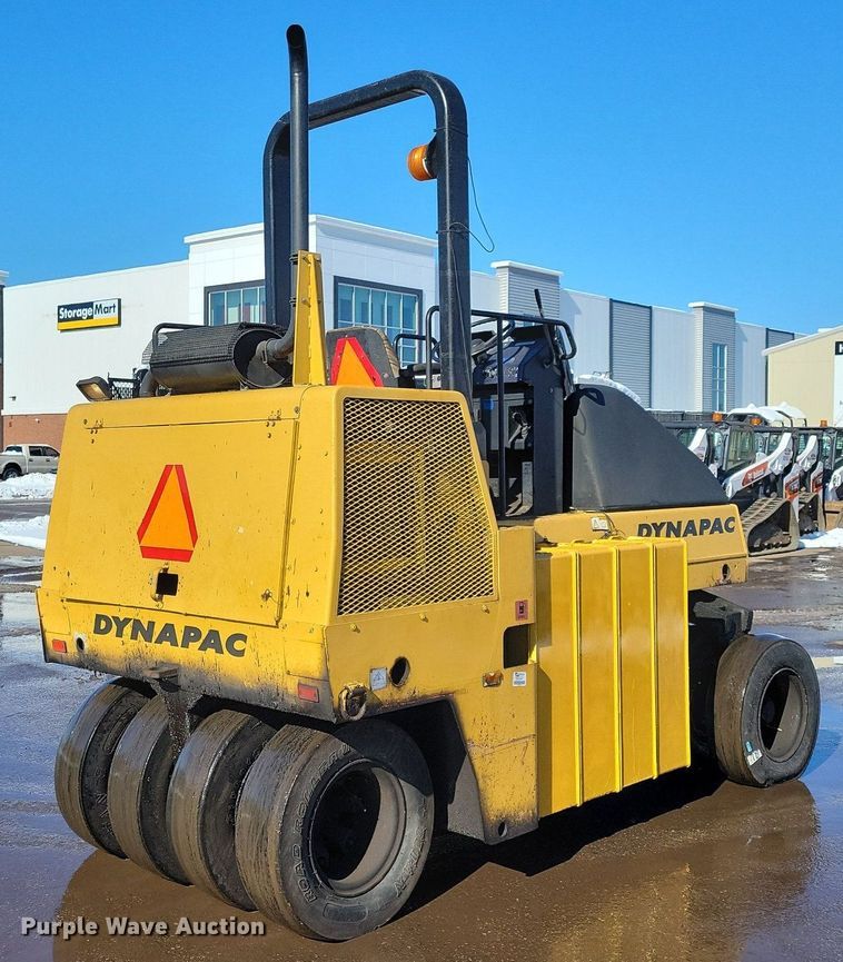 image for item DL7891 2003 Dynapac CP 132 pneumatic roller