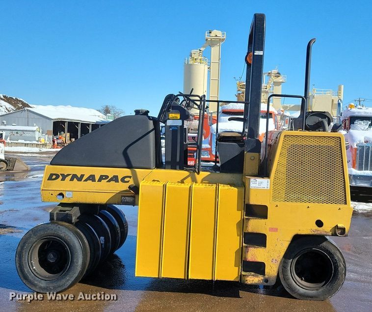 image for item DL7891 2003 Dynapac CP 132 pneumatic roller
