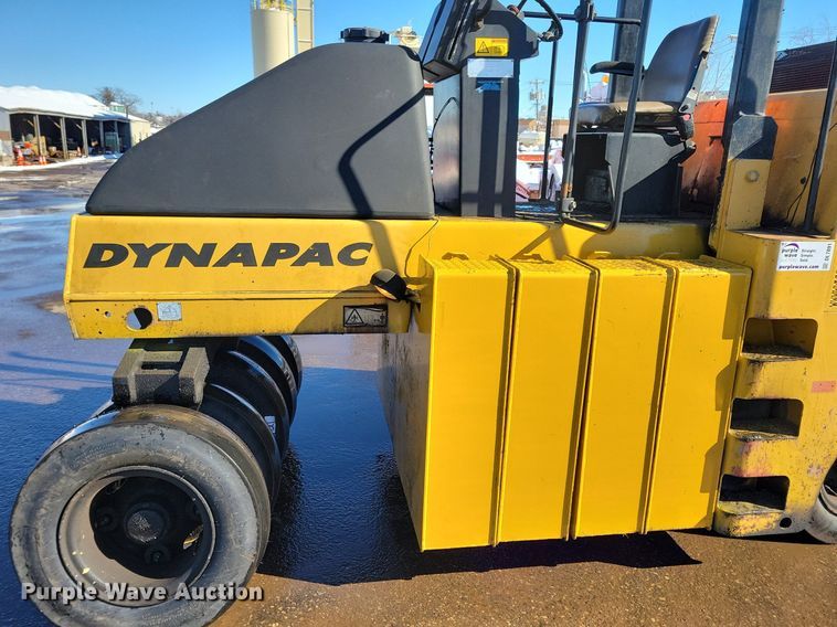 image for item DL7891 2003 Dynapac CP 132 pneumatic roller