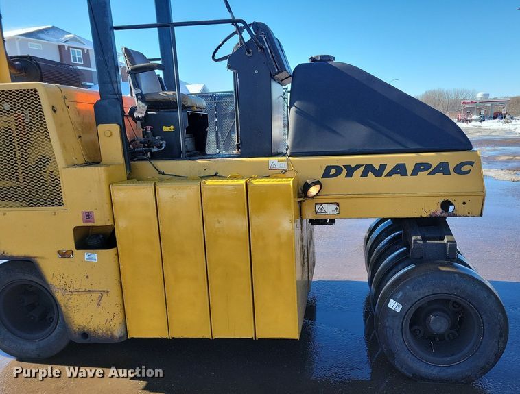image for item DL7891 2003 Dynapac CP 132 pneumatic roller