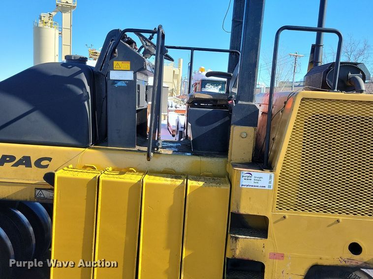 image for item DL7891 2003 Dynapac CP 132 pneumatic roller