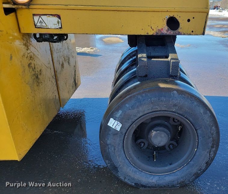 image for item DL7891 2003 Dynapac CP 132 pneumatic roller