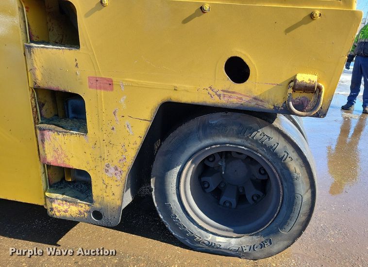 image for item DL7891 2003 Dynapac CP 132 pneumatic roller