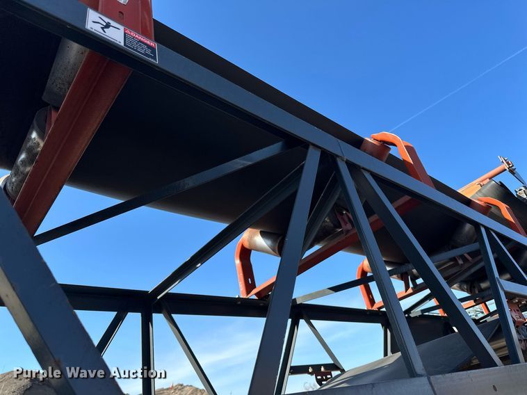 image for item DL7899 2020 Superior 36X100PC radial stacking conveyor