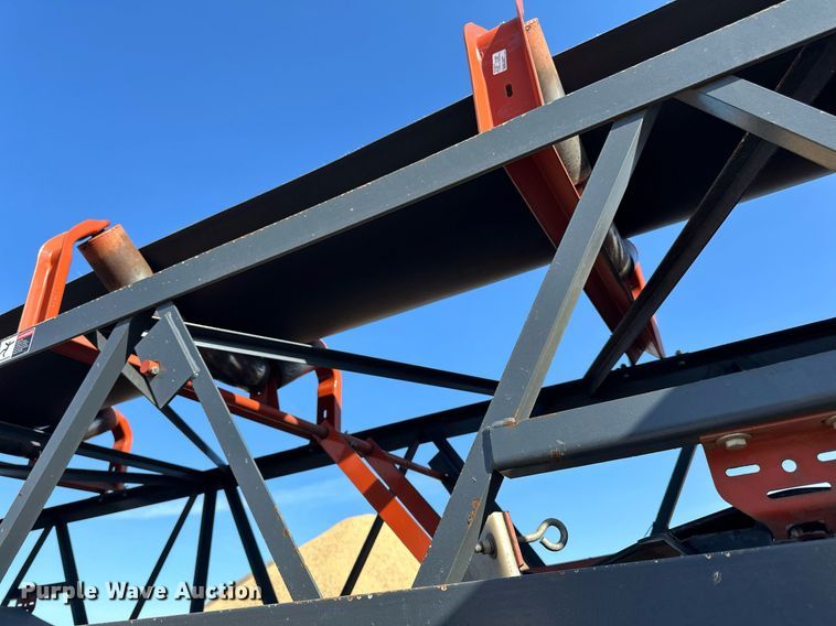 image for item DL7899 2020 Superior 36X100PC radial stacking conveyor