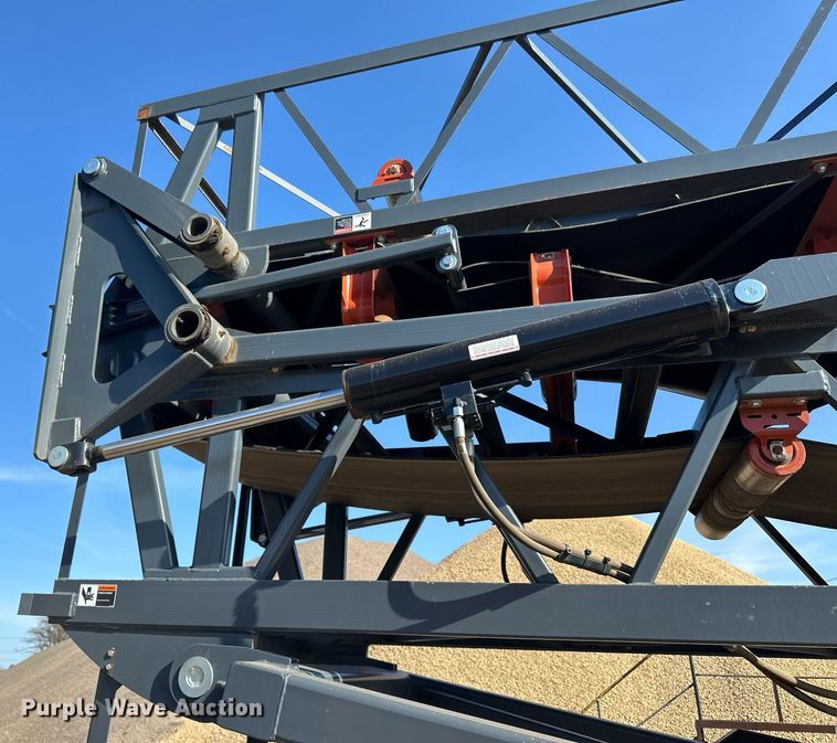 image for item DL7899 2020 Superior 36X100PC radial stacking conveyor