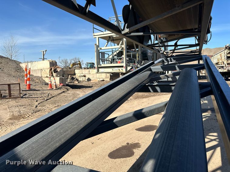 image for item DL7899 2020 Superior 36X100PC radial stacking conveyor