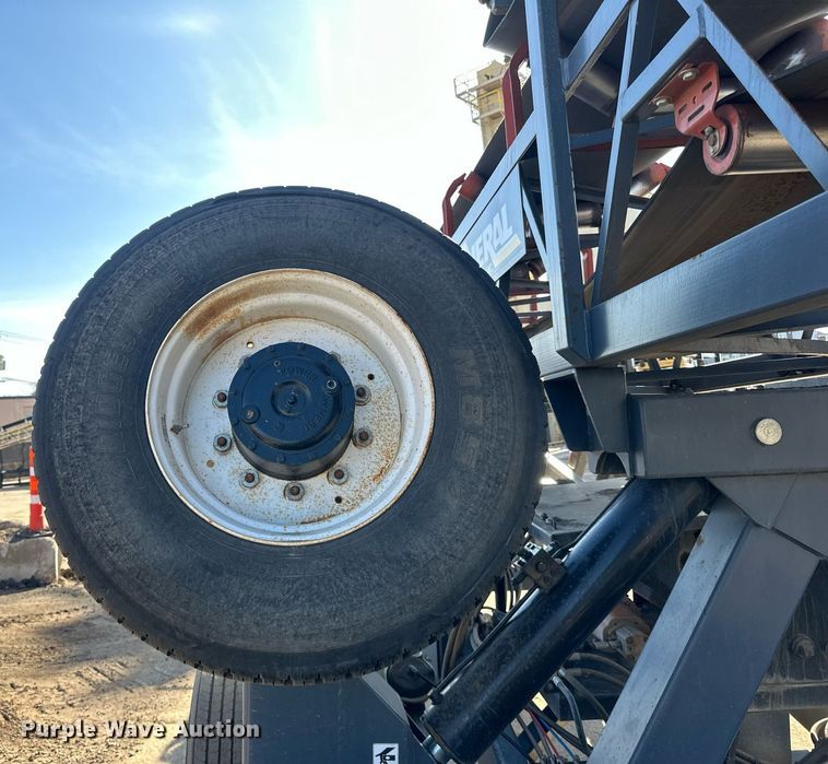 image for item DL7899 2020 Superior 36X100PC radial stacking conveyor