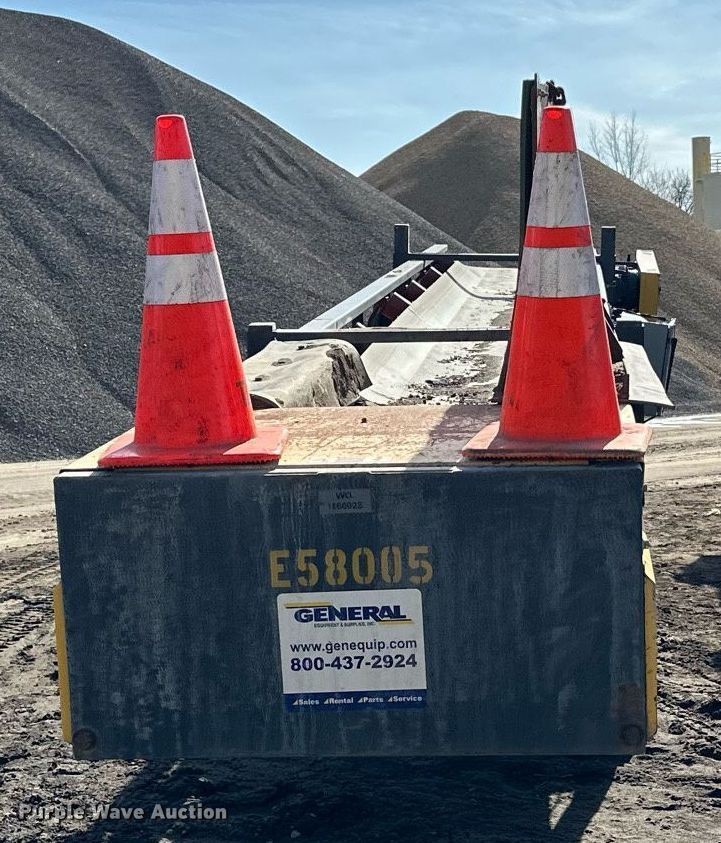 image for item DL7901 2020 Superior 36X30CFC conveyor