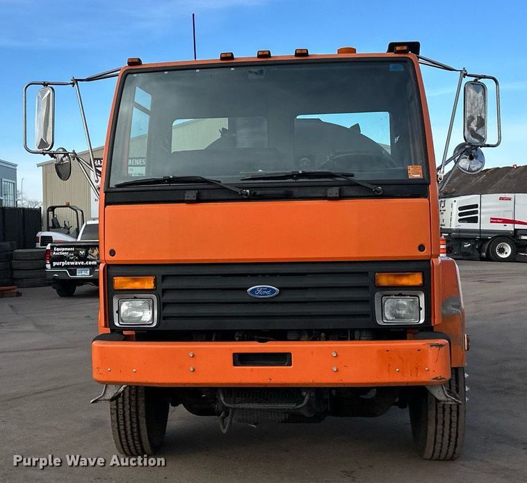 image for item DL7902 1995 Ford CF8000 oil distributor truck