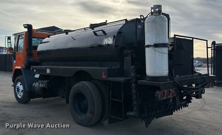 image for item DL7902 1995 Ford CF8000 oil distributor truck