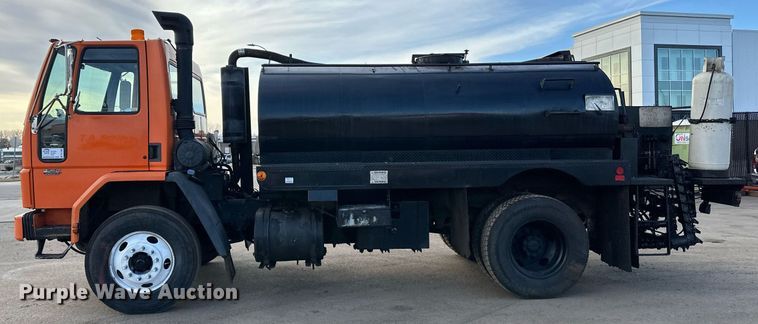 image for item DL7902 1995 Ford CF8000 oil distributor truck