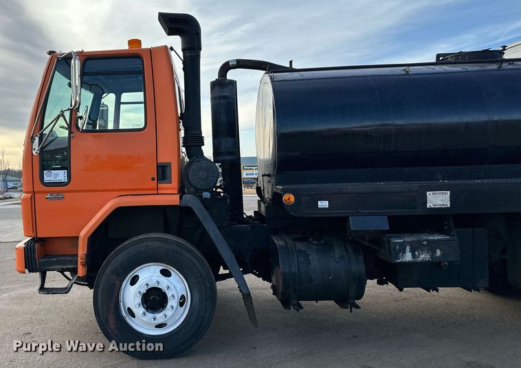 image for item DL7902 1995 Ford CF8000 oil distributor truck