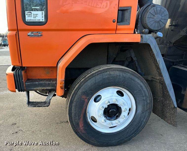 image for item DL7902 1995 Ford CF8000 oil distributor truck