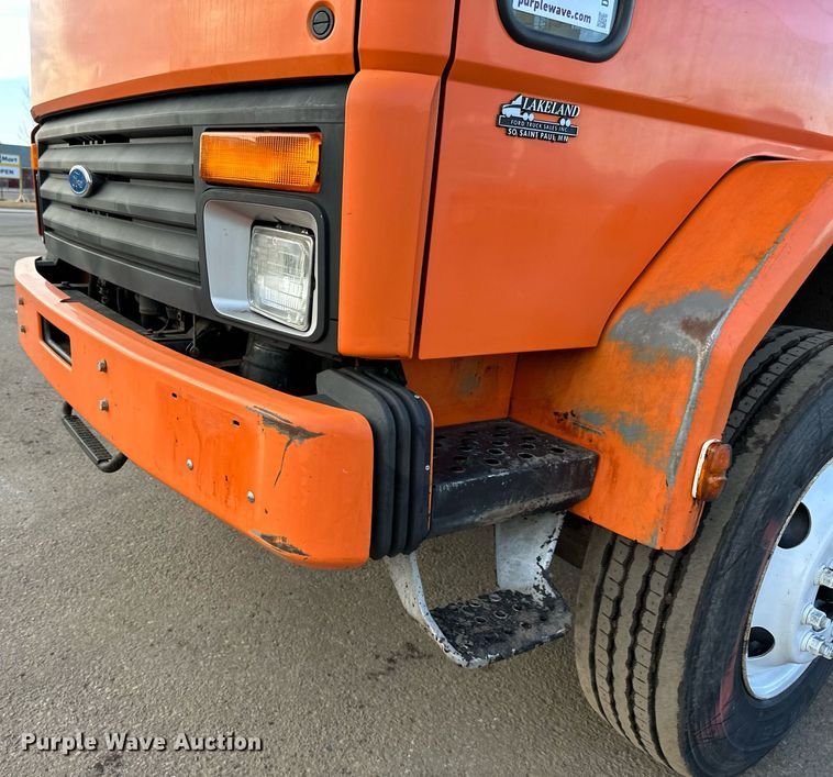 image for item DL7902 1995 Ford CF8000 oil distributor truck