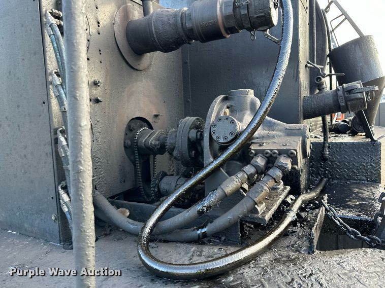 image for item DL7902 1995 Ford CF8000 oil distributor truck