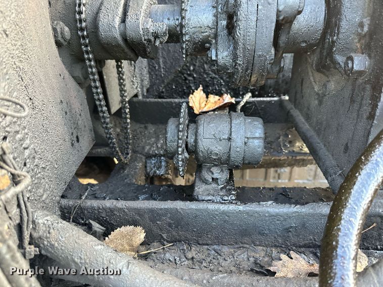 image for item DL7902 1995 Ford CF8000 oil distributor truck