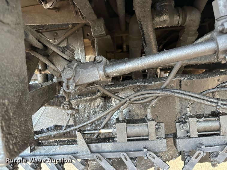 image for item DL7902 1995 Ford CF8000 oil distributor truck