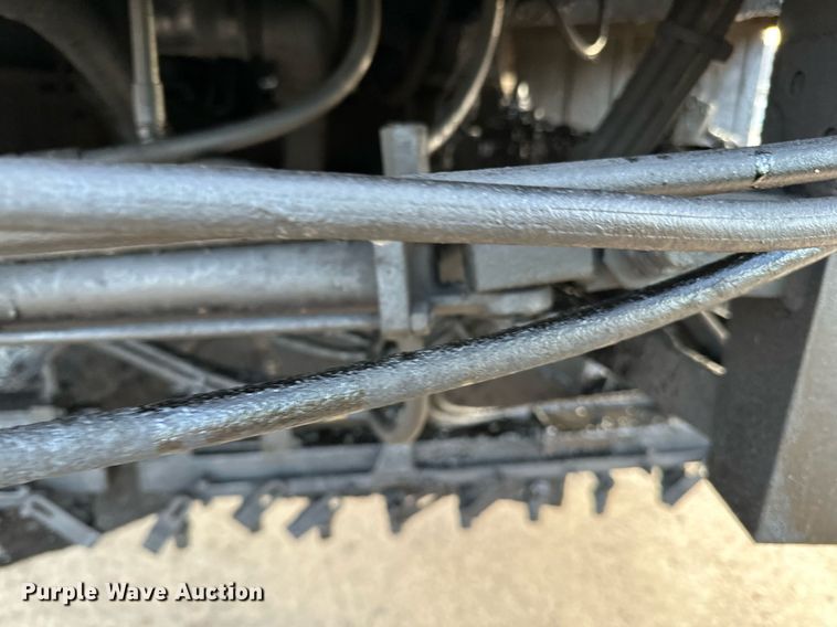 image for item DL7902 1995 Ford CF8000 oil distributor truck