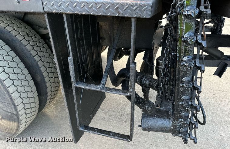 image for item DL7902 1995 Ford CF8000 oil distributor truck