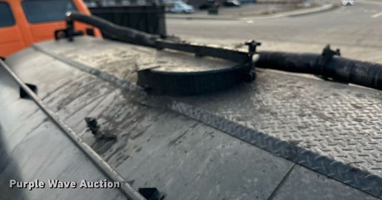 image for item DL7902 1995 Ford CF8000 oil distributor truck